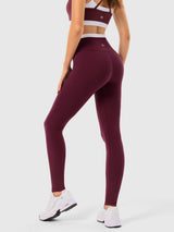 INNOMINT Women's 2-Piece Workout Set – Layered Sports Bra & Seamless Leggings